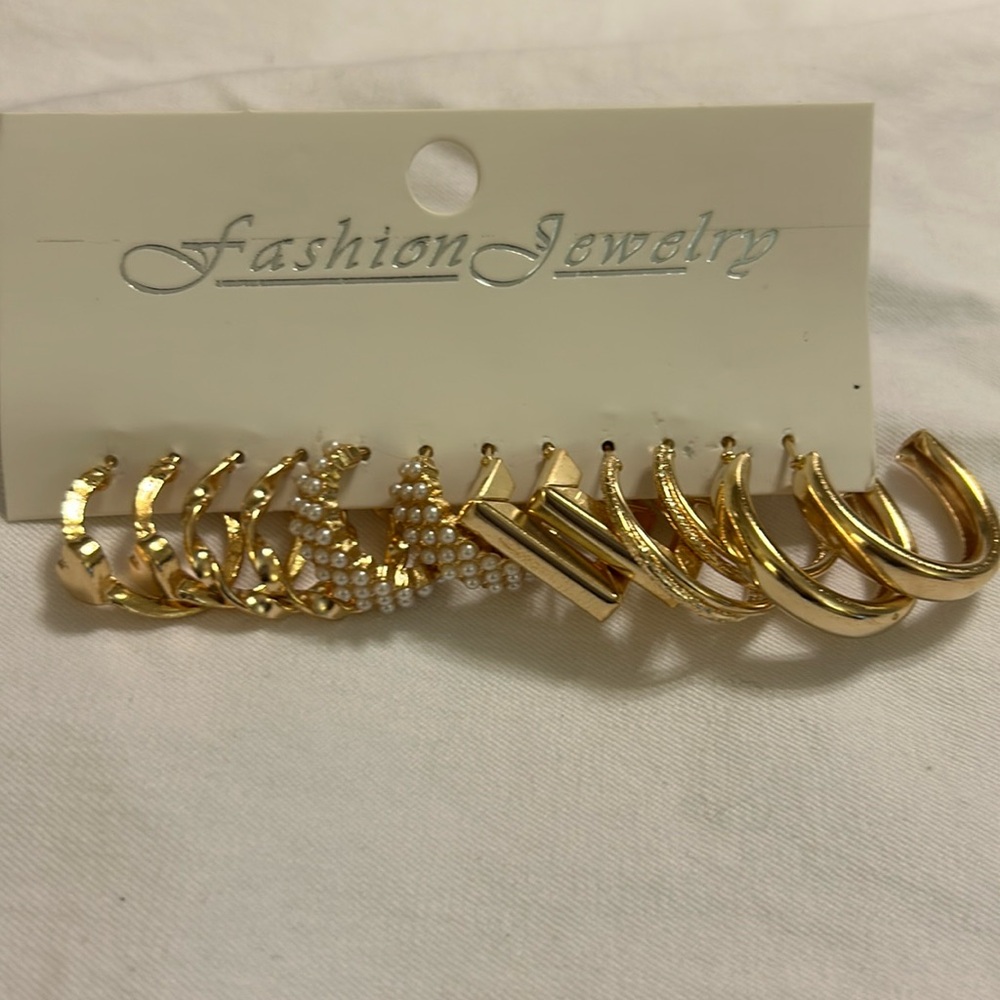 NWT, 1 “ golden hoops, set of 6 pairs, see pics